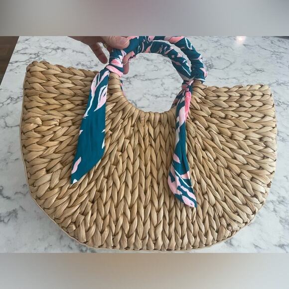 Lilly Pulitzer Monkey Business Straw Tote Bag Silk Scarf Monkey Charm - Picture 2 of 10